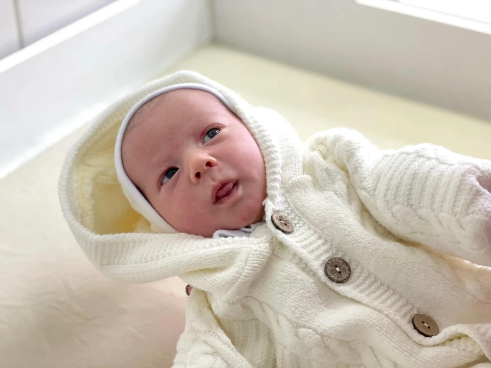 У Львові лікарі видалили півкілограмові пухлини у трьох немовлят