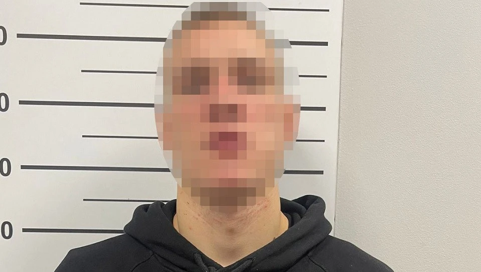 підозрюваний у крадіжці грошей у постояльця хостелу
