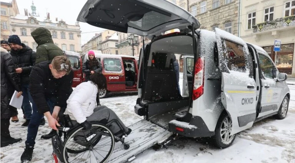 інклюзивне таксі у Львові