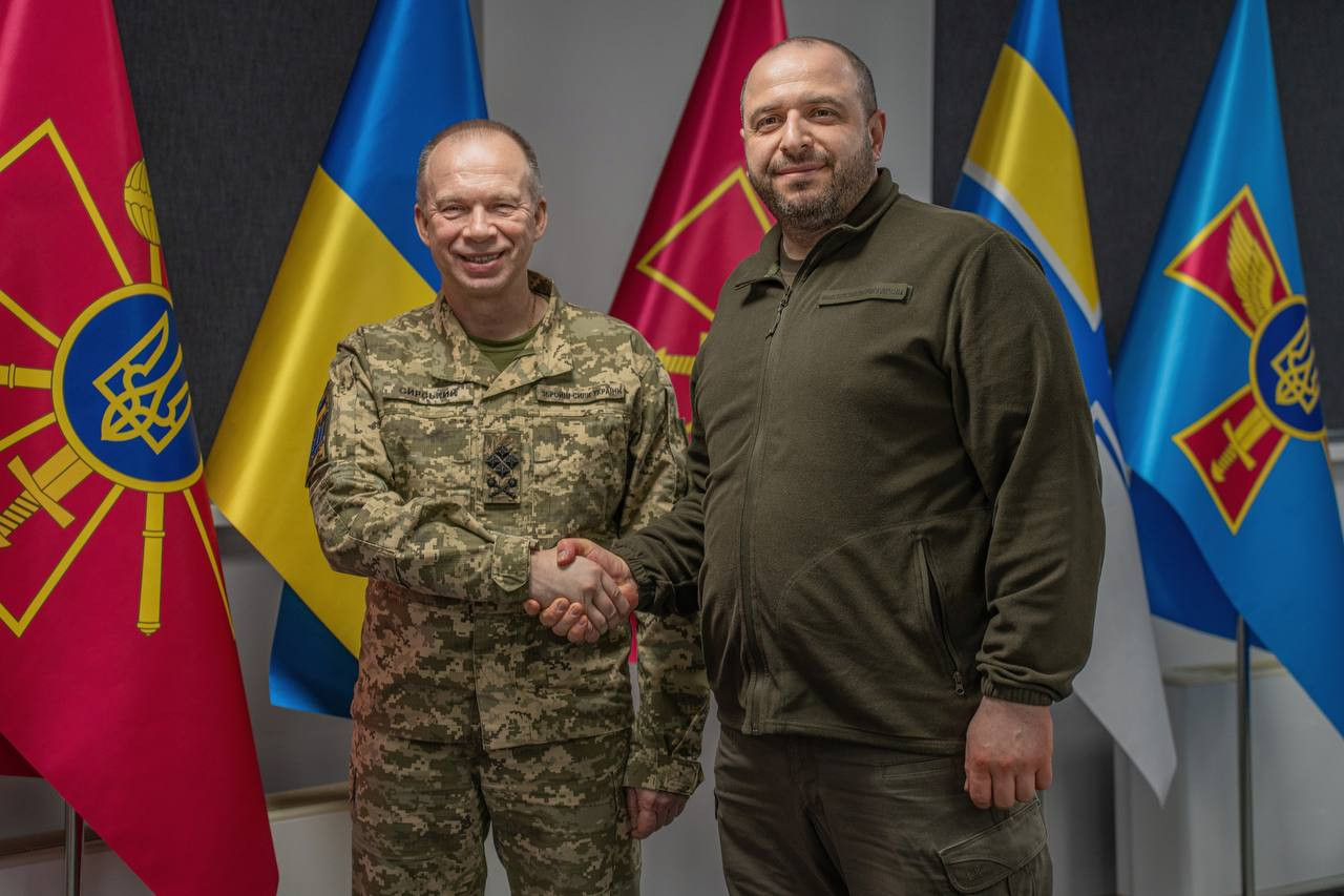 на фото Олександр Сирський (зліва) і Рустем Умєров (справа)
