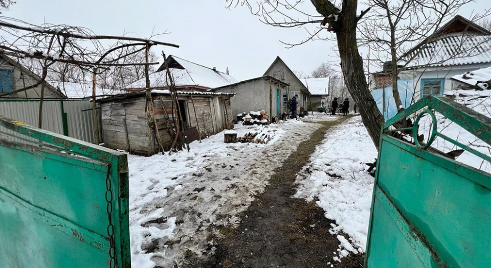 На Хмельниччині двоє чоловіків зв'язали ременем знайомого і вбили