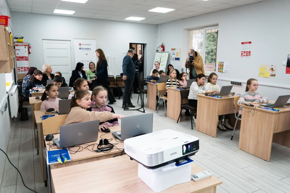 В Ужгороді запрацював цифровий освітній центр для дітей