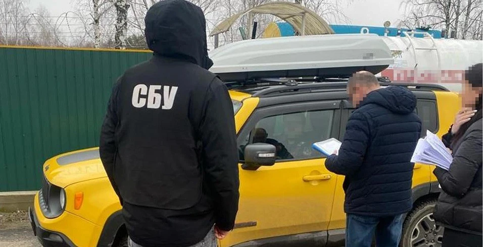 Рівненського адвоката на Житомирщині викрили на "земельному шахрайстві": орендував у "мертвих душ" землю на 12,5 млн грн