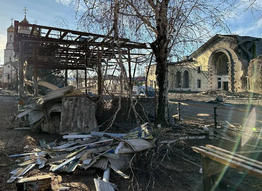 Окупанти зруйнували вокзал у Костянтинівці