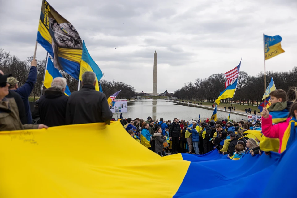 Солідарність з Україною у другу річницю початку війни в Україні біля меморіалу Лінкольна у Вашингтоні, округ Колумбія, США, 24 лютого 2024 р.