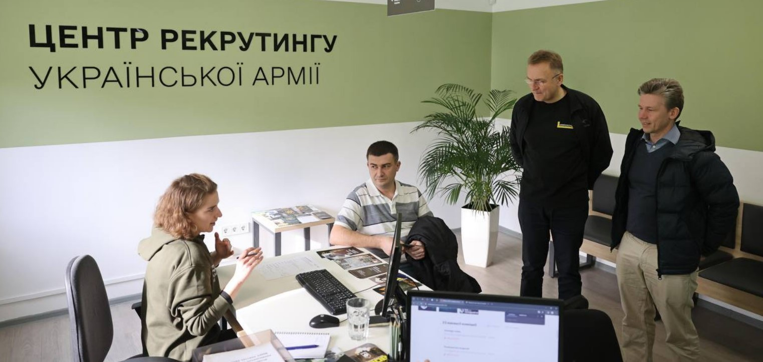 міністр оборони Швеції Паль Йонсон у Львові