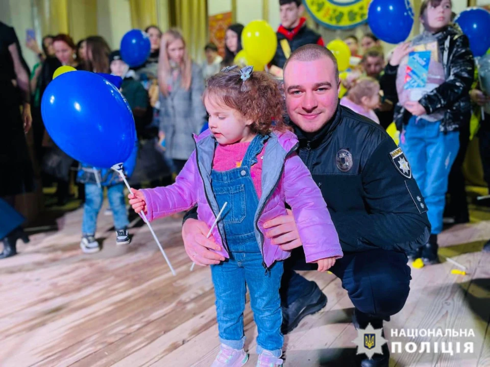 У Тлумачі на Прикарпатті 50 родин загиблих воїнів ушанували Героїв