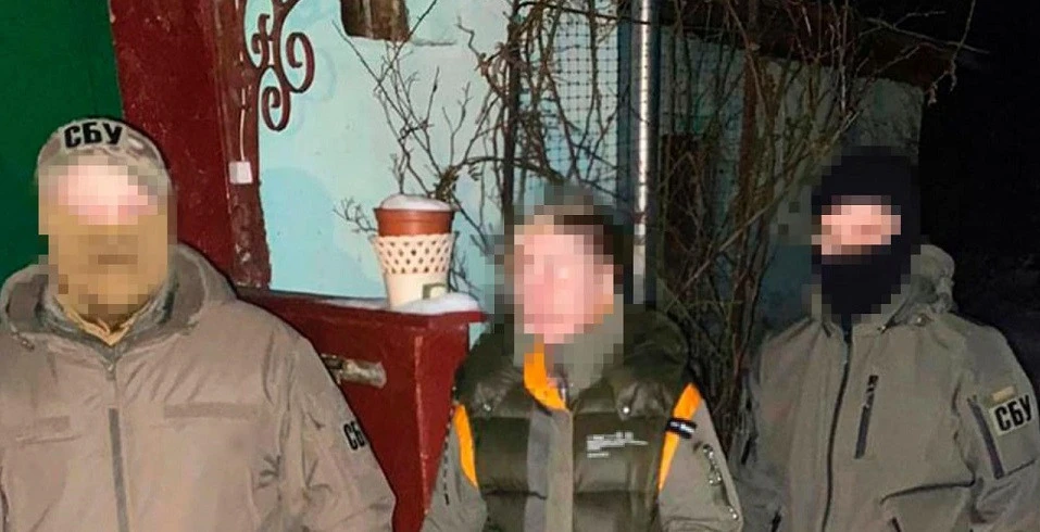 Рівненська СБУ затримала посадовицю харківського університету, яка допомагала окупантам шукати слабкі місця в обороні міста
