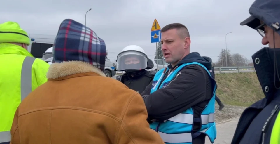 польська поліція не пропускає українських перевізників на перемовини зі страйкарями, ПП Медика