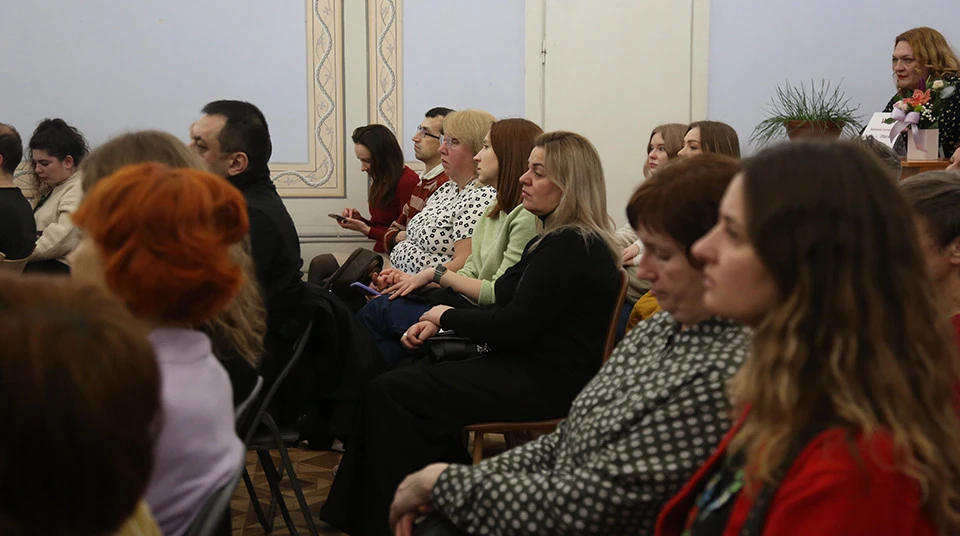 Презентація книжки Олени Чернінької "Лемберґ: мамцю, ну не плач"