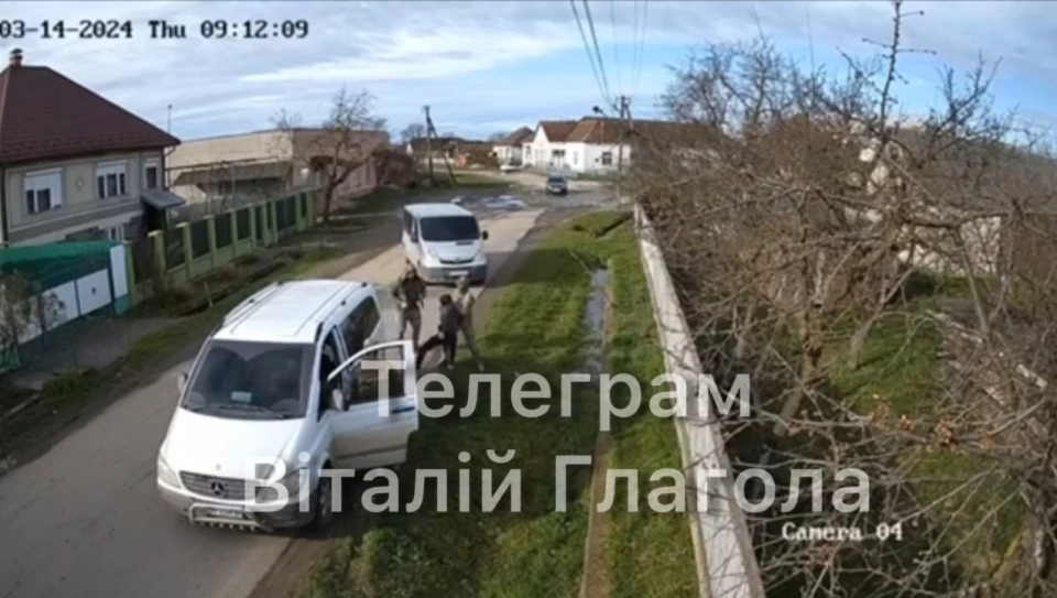 На Закарпатті стався черговий інцидент між людьми у військовій формі та цивільним