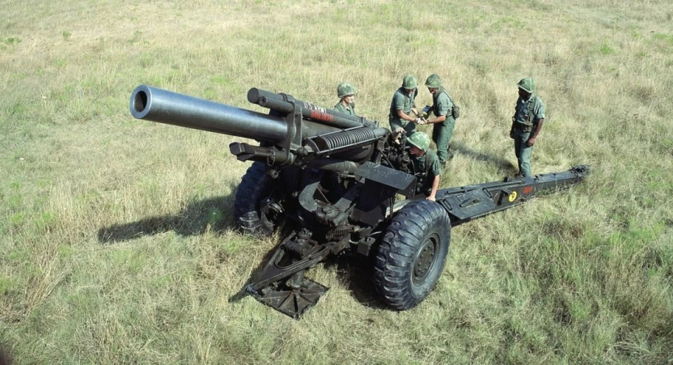 155 mm Howitzer M114