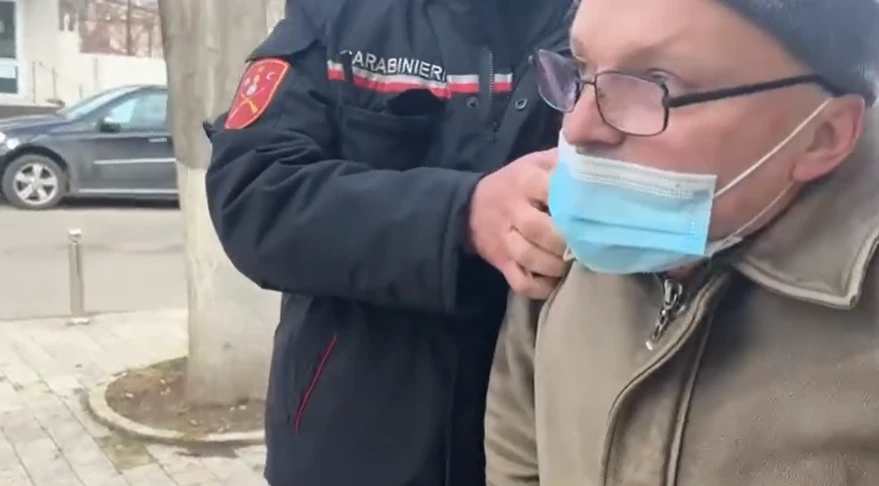 У Кишиневі 54-річний чоловік жбурнув коктейль Молотова у двір посольства РФ