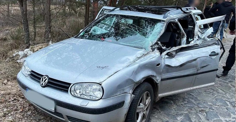 ДТП на Рівненщині: зіткнулися вантажівка і легковик, є загиблий
