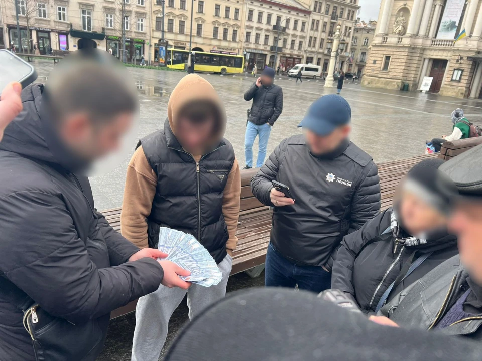 чоловік, що допомагав ухилянтам