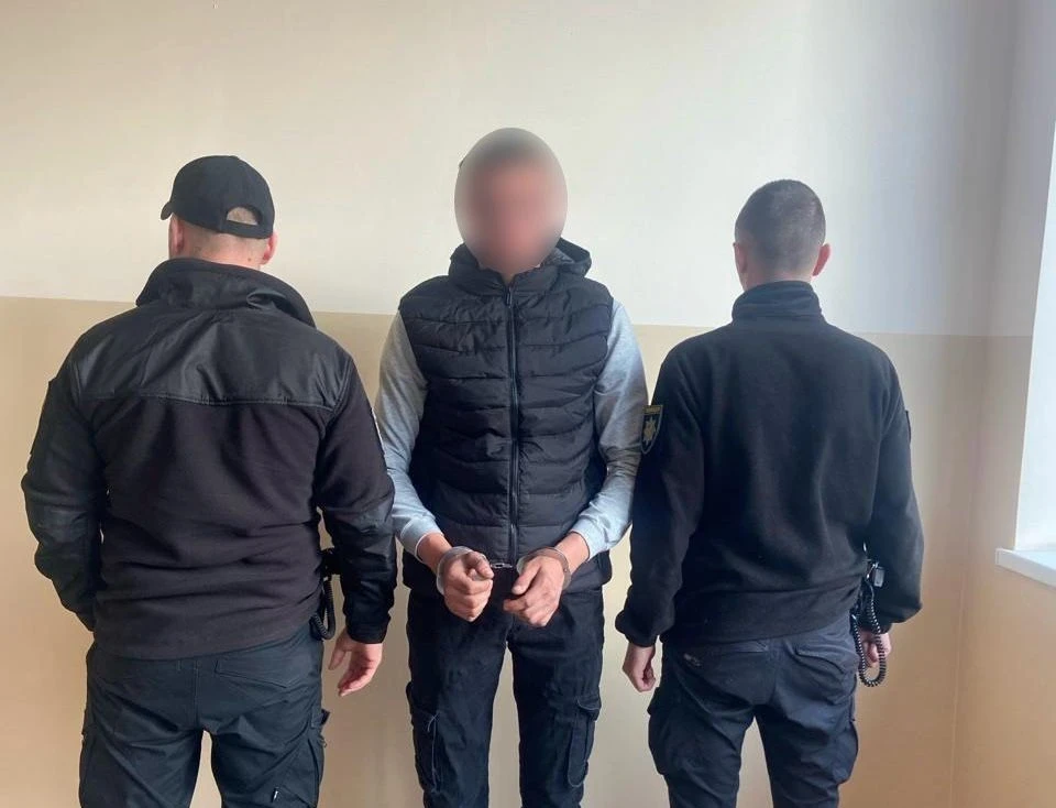 Поліція затримала 20-річного закарпатця, який сокирою вбив односельця