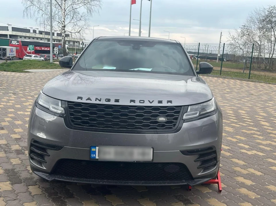 На кордоні з Польщею виявили два викрадені позашляховики - з Німеччини та Канади
