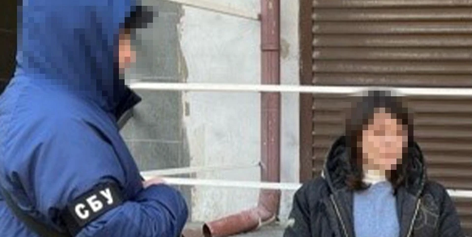 СБУ затримала двох охоронців російської катівні в Херсоні: їх доправили на Закарпаття