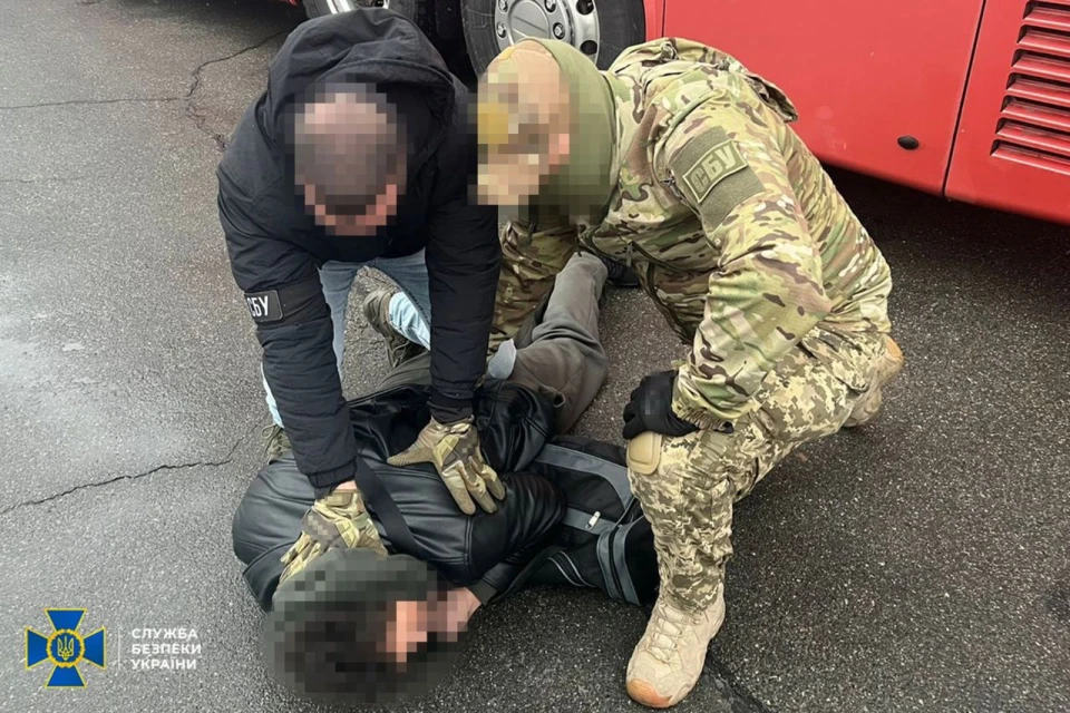 СБУ "вивела" з-за кордону і затримала в Україні лідерів банди, які продавали наркотики в Євросоюзі