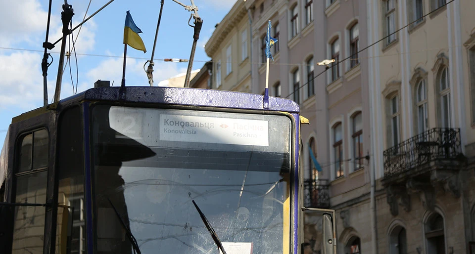 трамвай з прапором, Львів