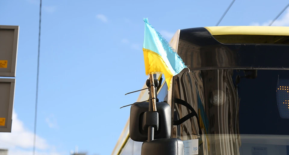 прапор на тролейбусі, Львів