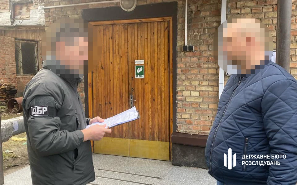ДБР викрило злочинну групу посадовців, яка зрубала 100-річні дуби на 60 млн грн у Чорнобильському заповіднику