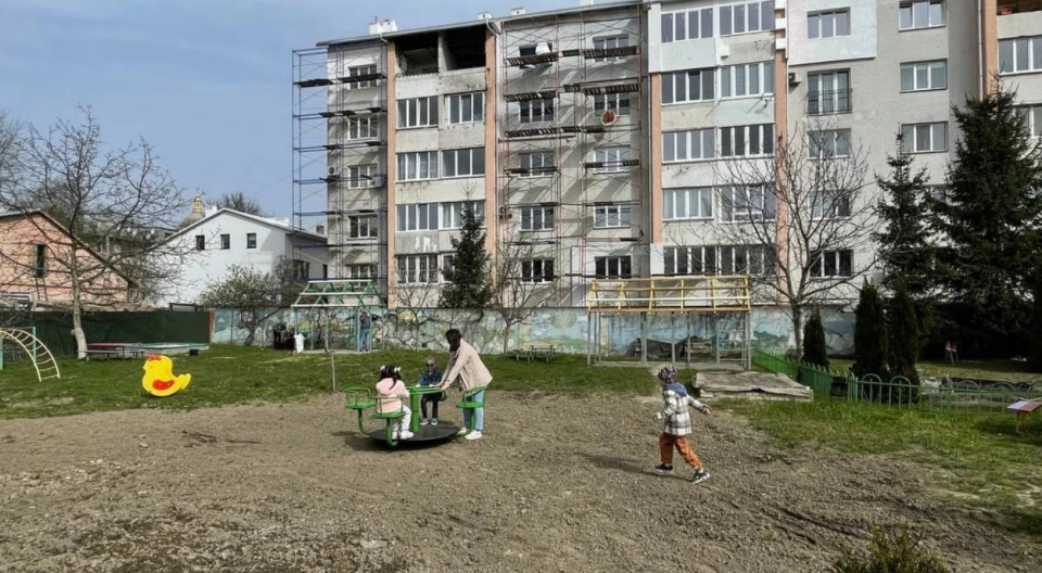 садочок на Патона, Львів