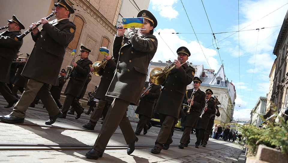 Підняття прапора у Львові, 34-та річниця