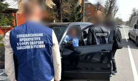 На Хмельниччині затримали члена ВЛК, який вимагав у хворого військового 40 тис. грн "благодійного внеску"
