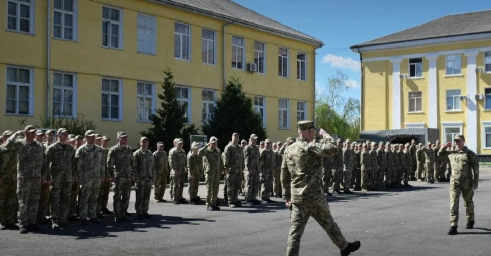 На Закарпатті демобілізували перших строковиків