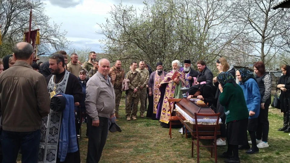 На Буковині попрощалися із військовим, тіло якого виявили неподалік рідного села у полі