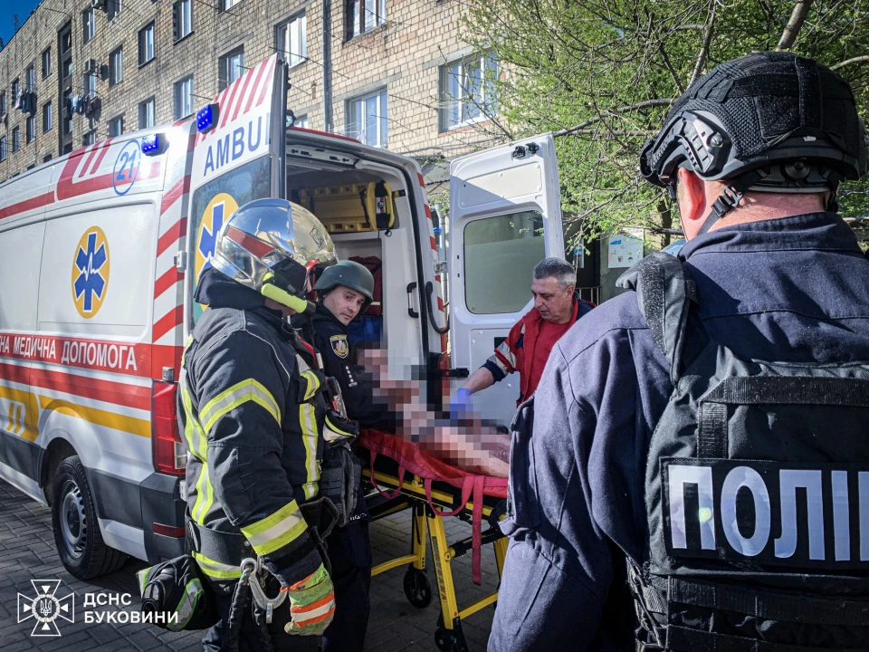 У квартирі в Чернівцях вибухнула граната, з будинку евакуювали 33 людей