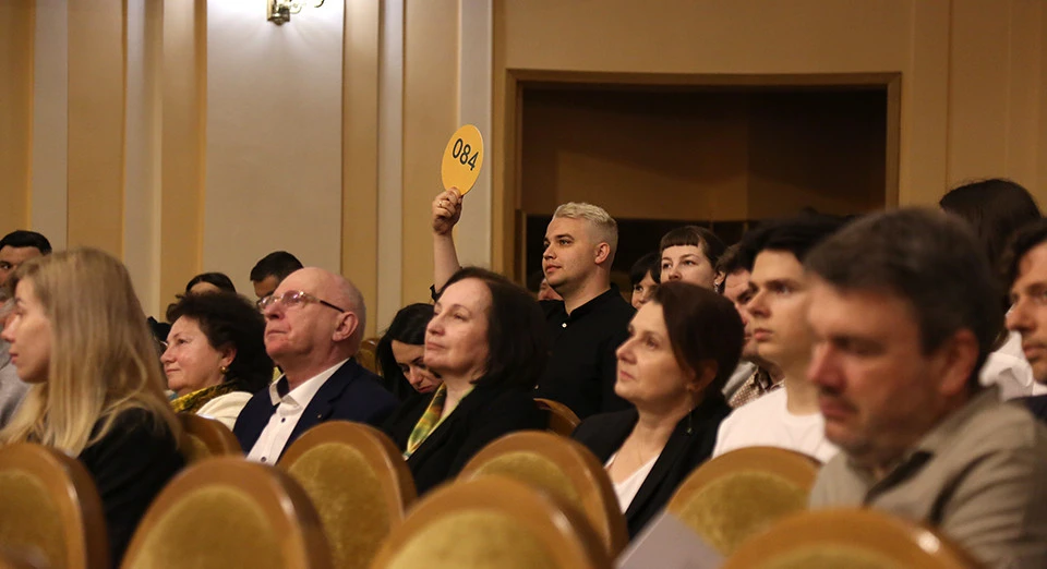 благодійний аукціон "Сила мистецтва" у Львові