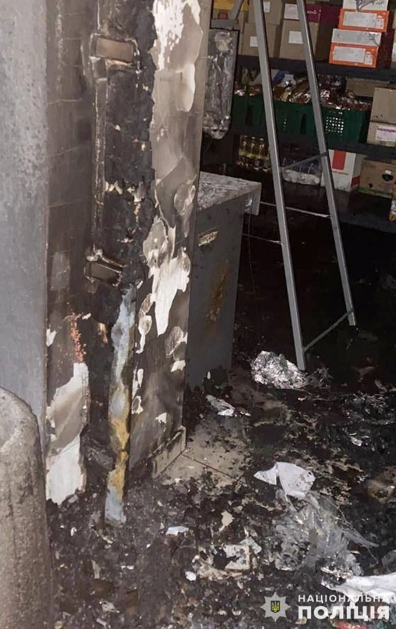 Уночі у Львові підпалили магазин: підозрювану затримали