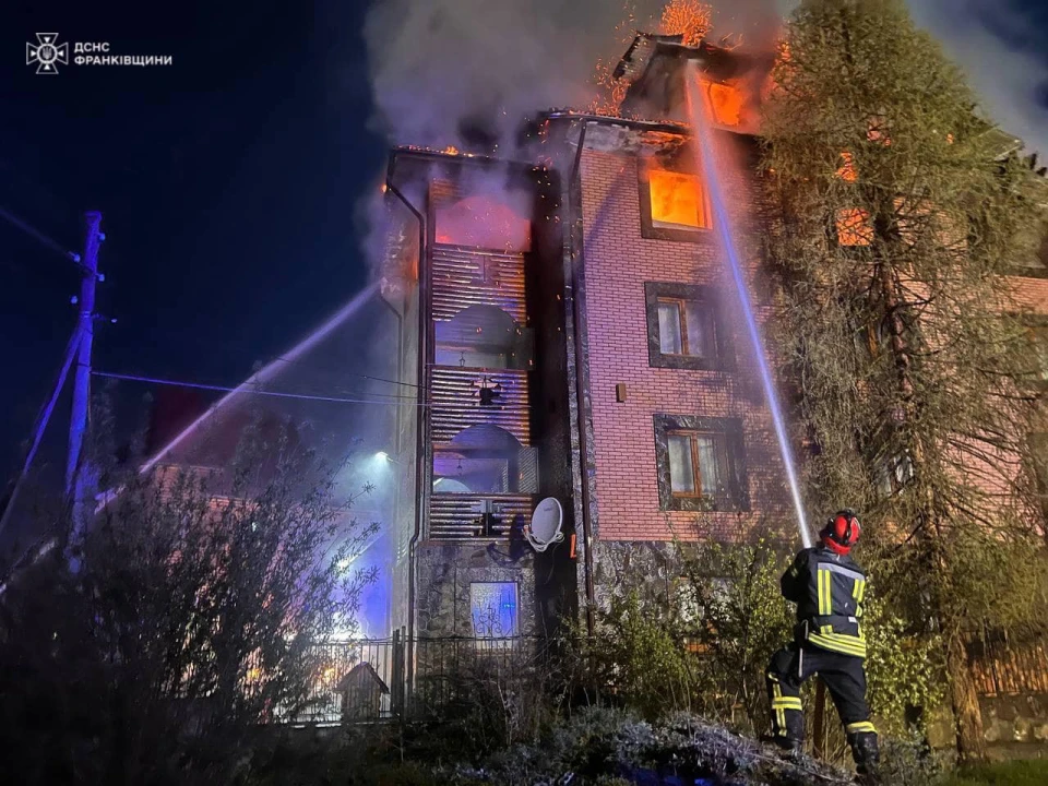 У Ворохті на Прикарпатті вночі горів готель