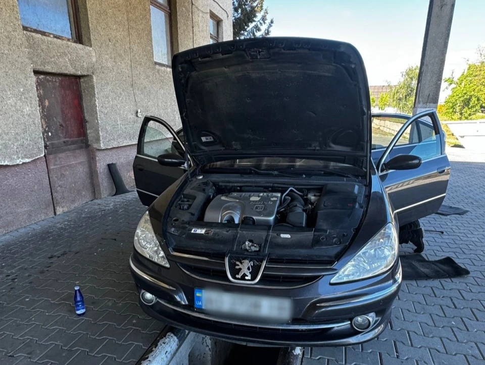 автівка з контрабандою