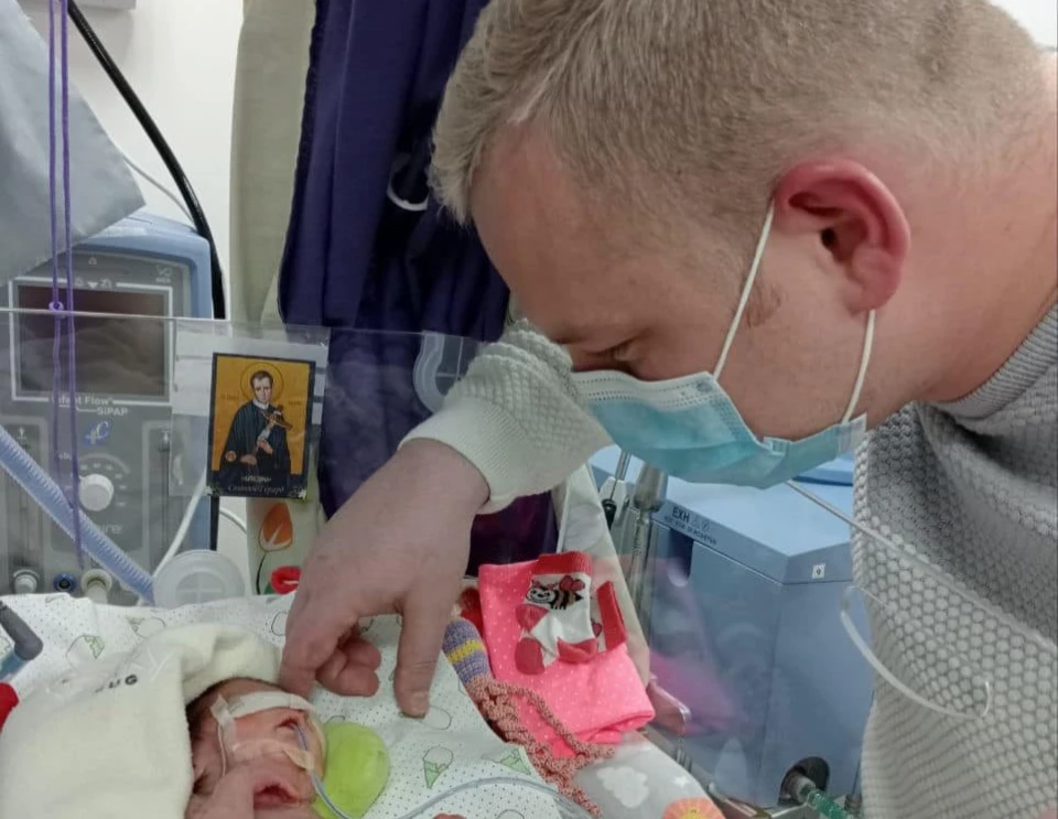 дівчинка, яка народилася із вагою 600 грамів