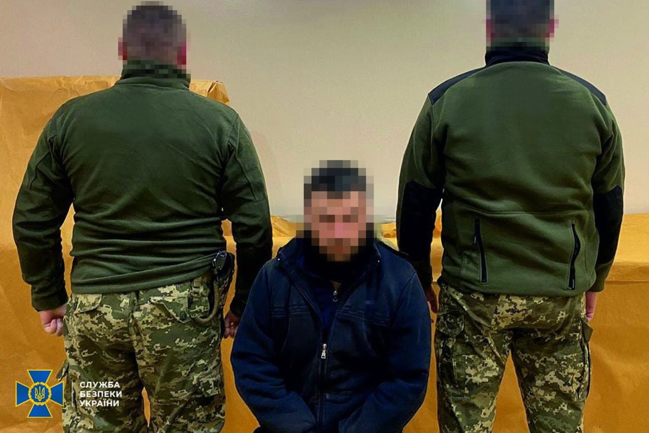 СБУ затримала "крота" ФСБ, який коригував ракетні удари по Харківщині та хотів втекти на позиції окупантів
