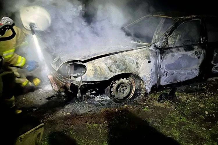згорілий автомобіль