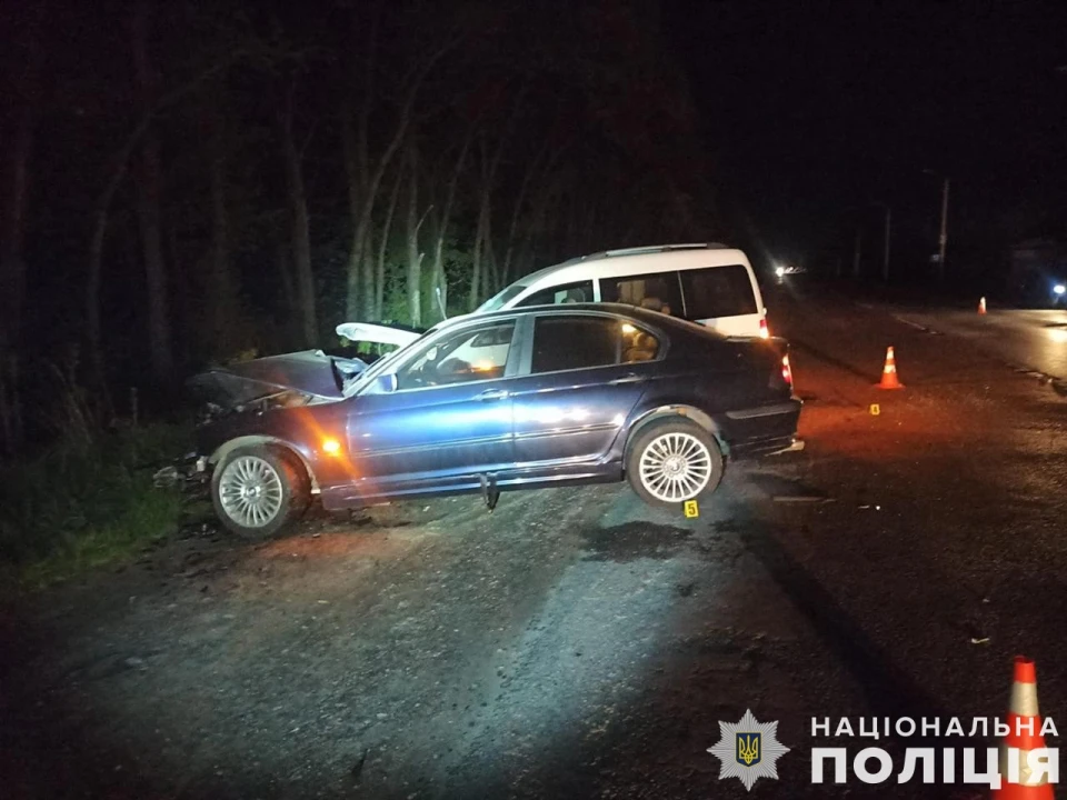 На Львівщині унаслідок потрійної аварії постраждали троє людей