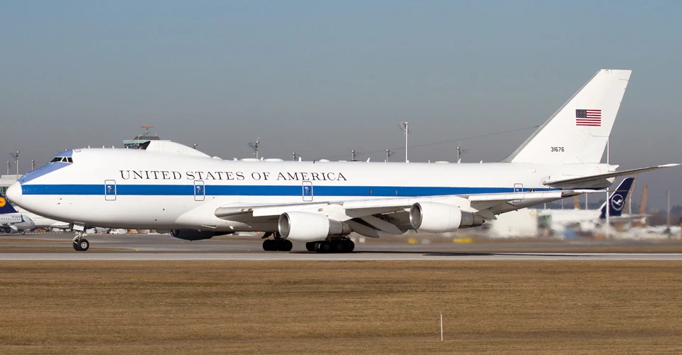 Boeing E-4B