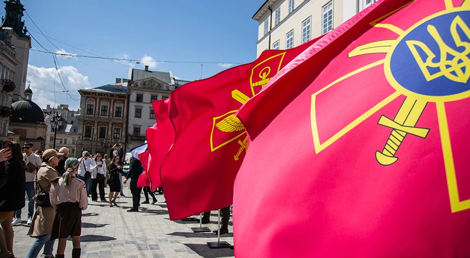 винесення стягів військових та оборонних структур України у Львові