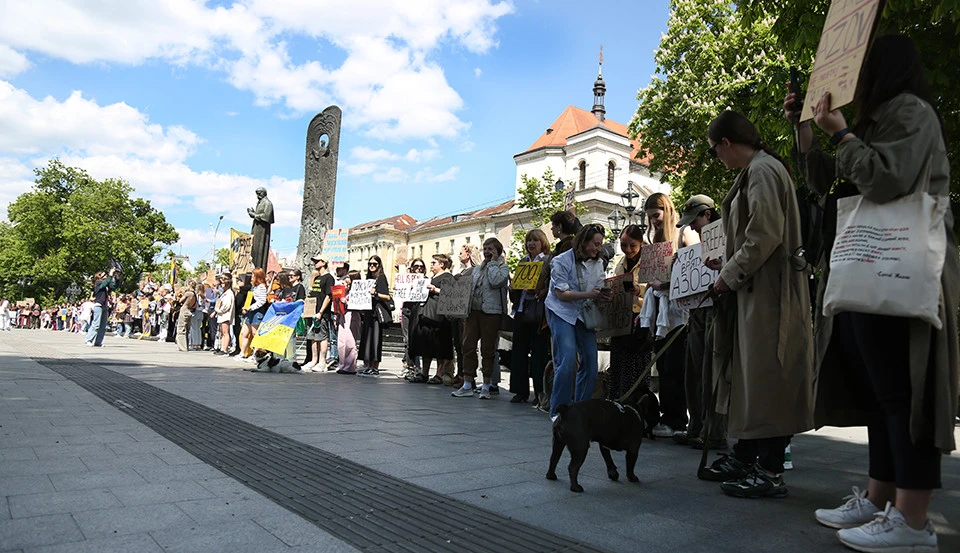 акція рідних та близьких полонених українських захисників у Львові