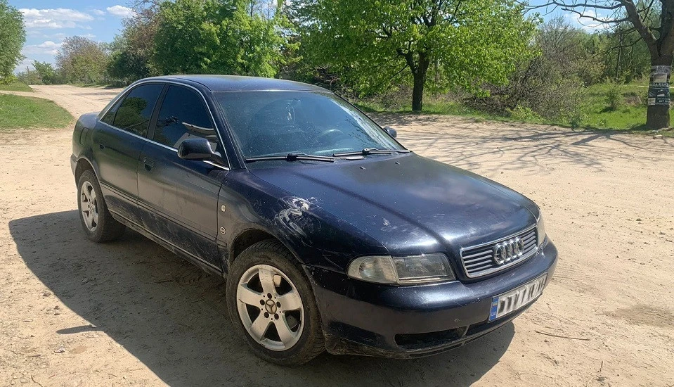 Біля Львова водій Audi збив 20-річного чоловіка і втік. Потерпілий у реанімації