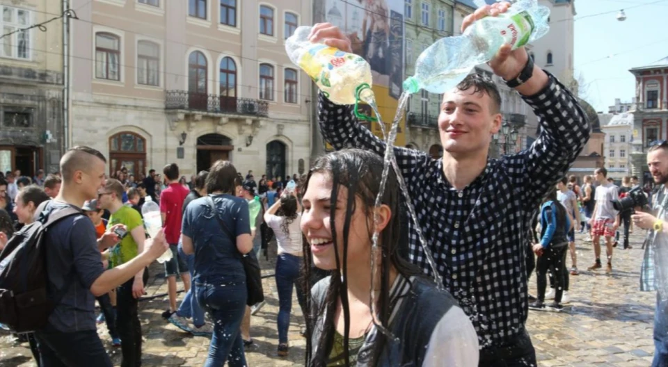 поливаний понеділок у Львові