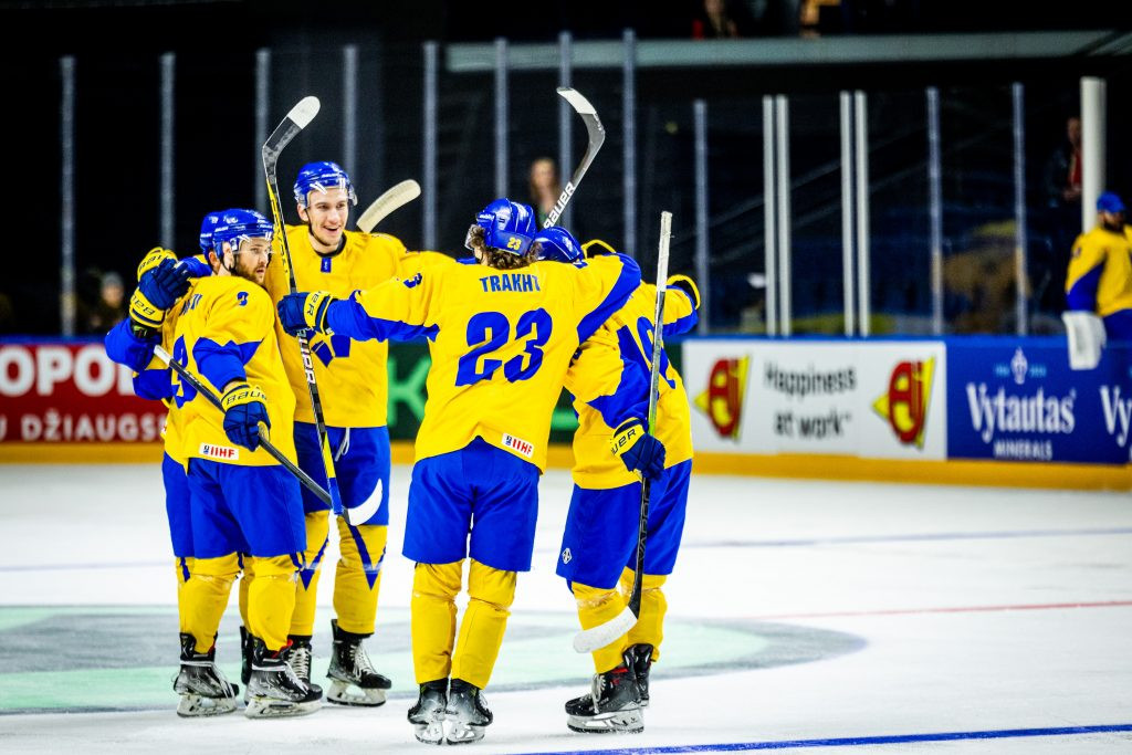 Збірна України після 20-річної перерви вийшла до елітного дивізіону ЧС з хокею