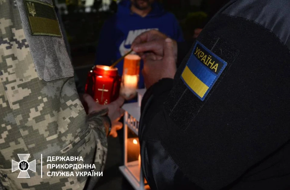 В Україну прибув Благодатний вогонь