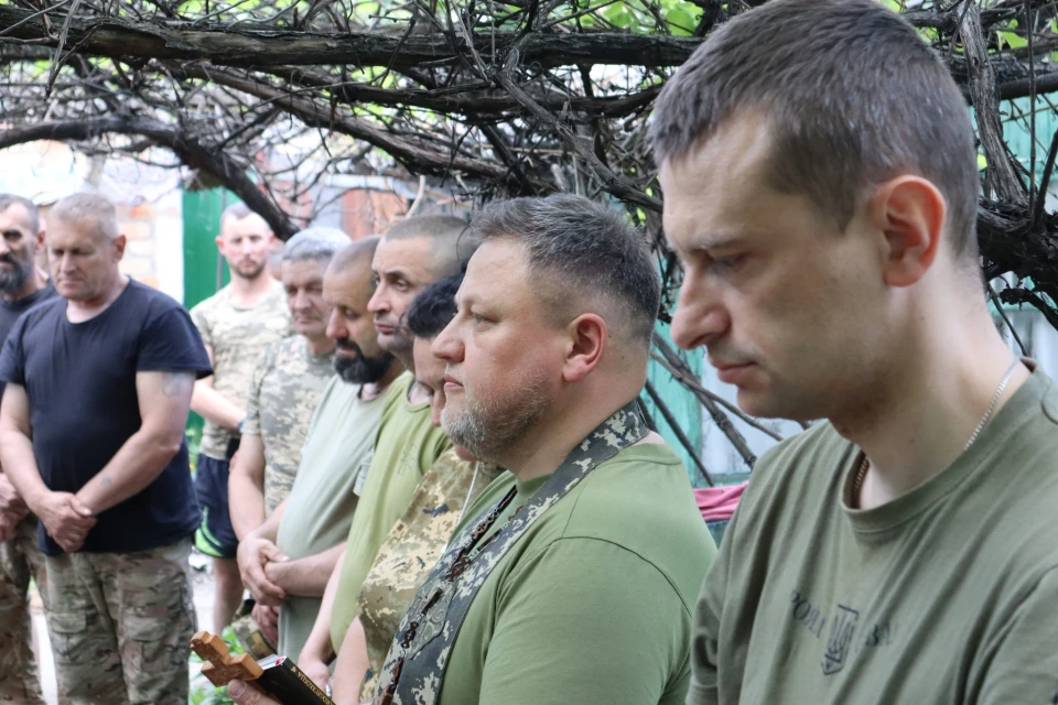 Великдень на фронті