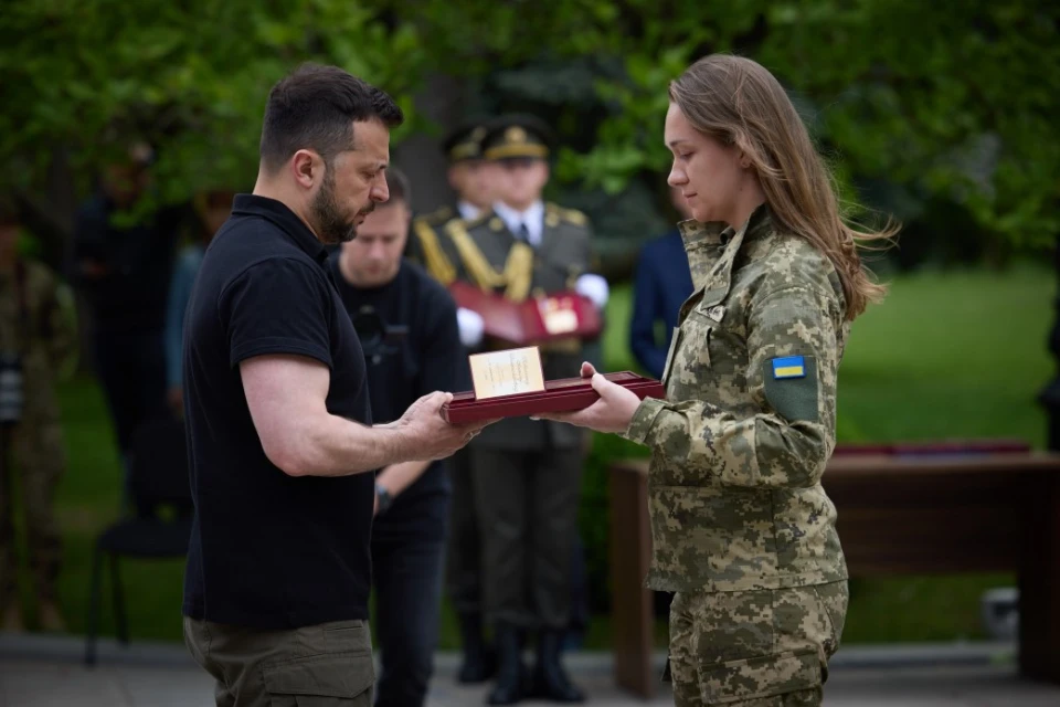 Президент вручив державні нагороди з нагоди Дня піхоти