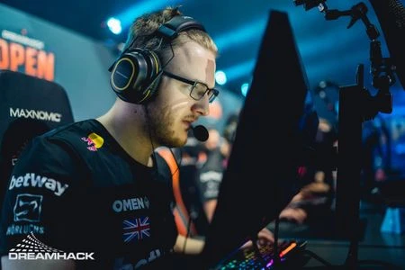 Оуен smooya Баттерфілд